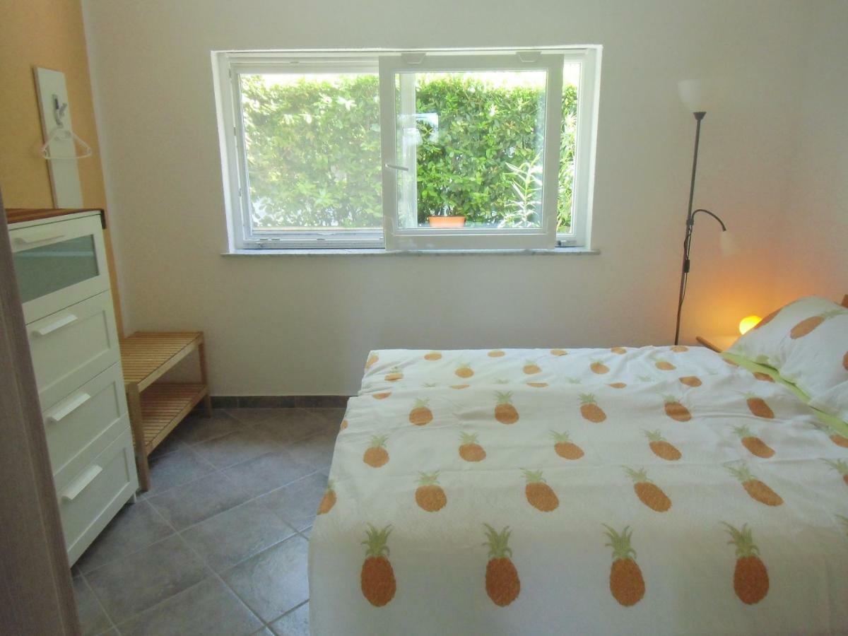 Apartment Kolman Cres Exterior photo