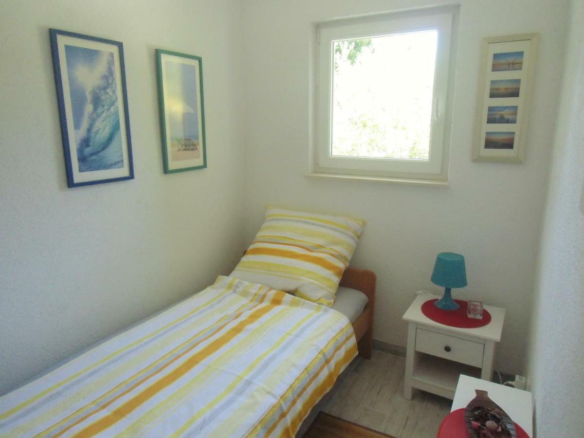 Apartment Kolman Cres Exterior photo